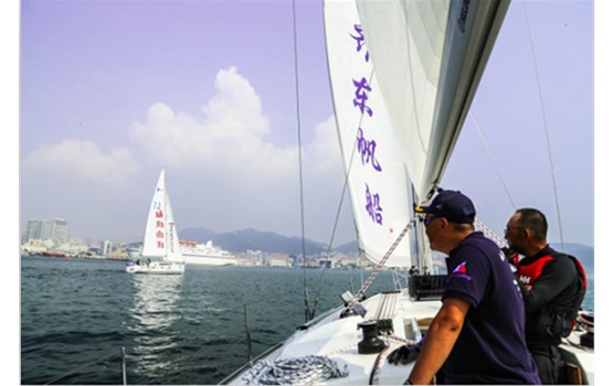 齐东国际帆船游艇俱乐部公司举行帆船首航仪式